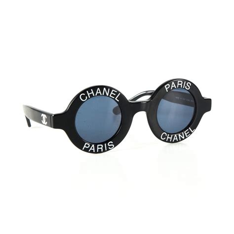 lunettes soleil rondes chanel|Chanel lunette de soleil carré.